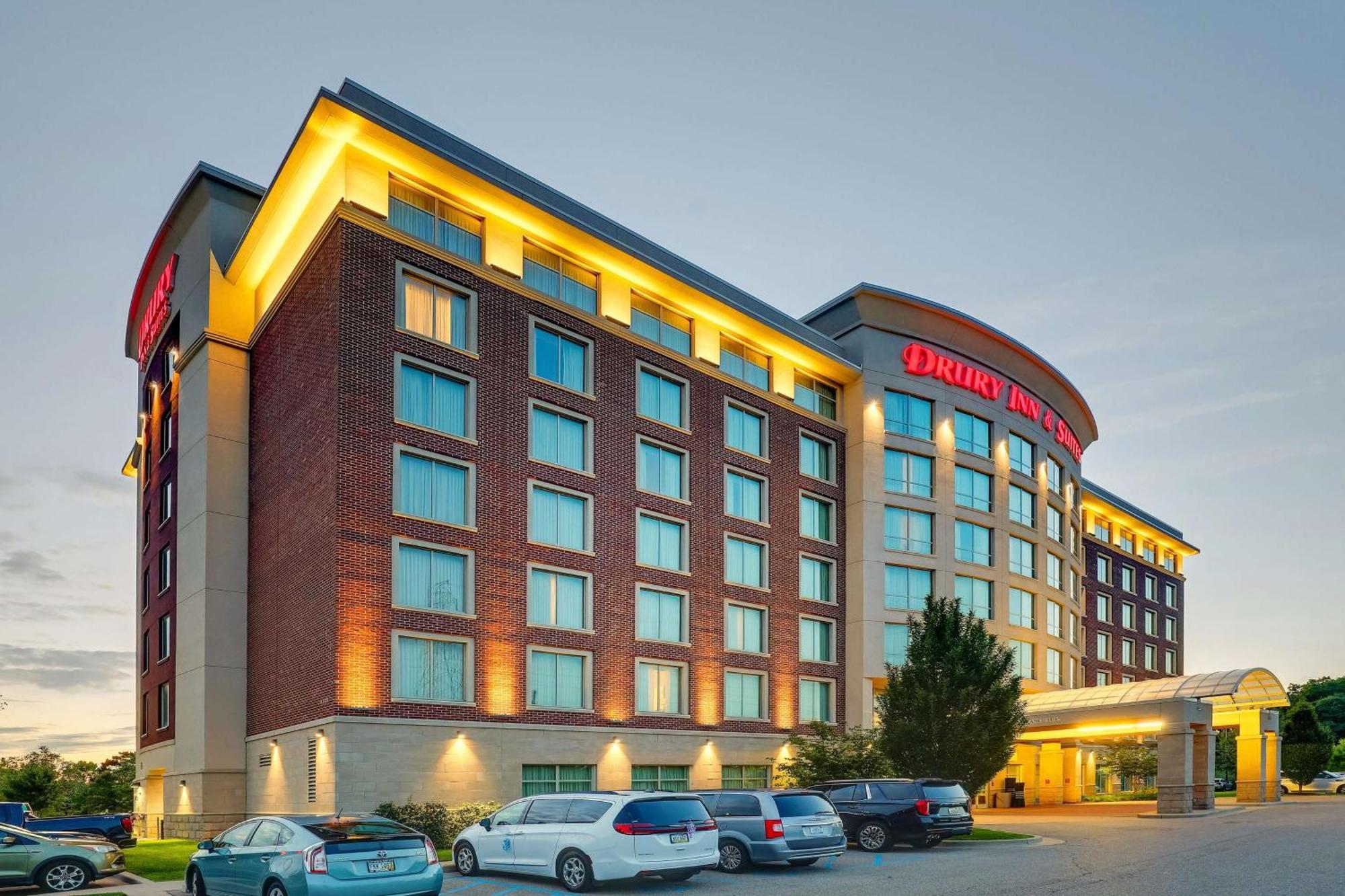 Drury Inn & Suites Grand Rapids Cascade Exterior photo